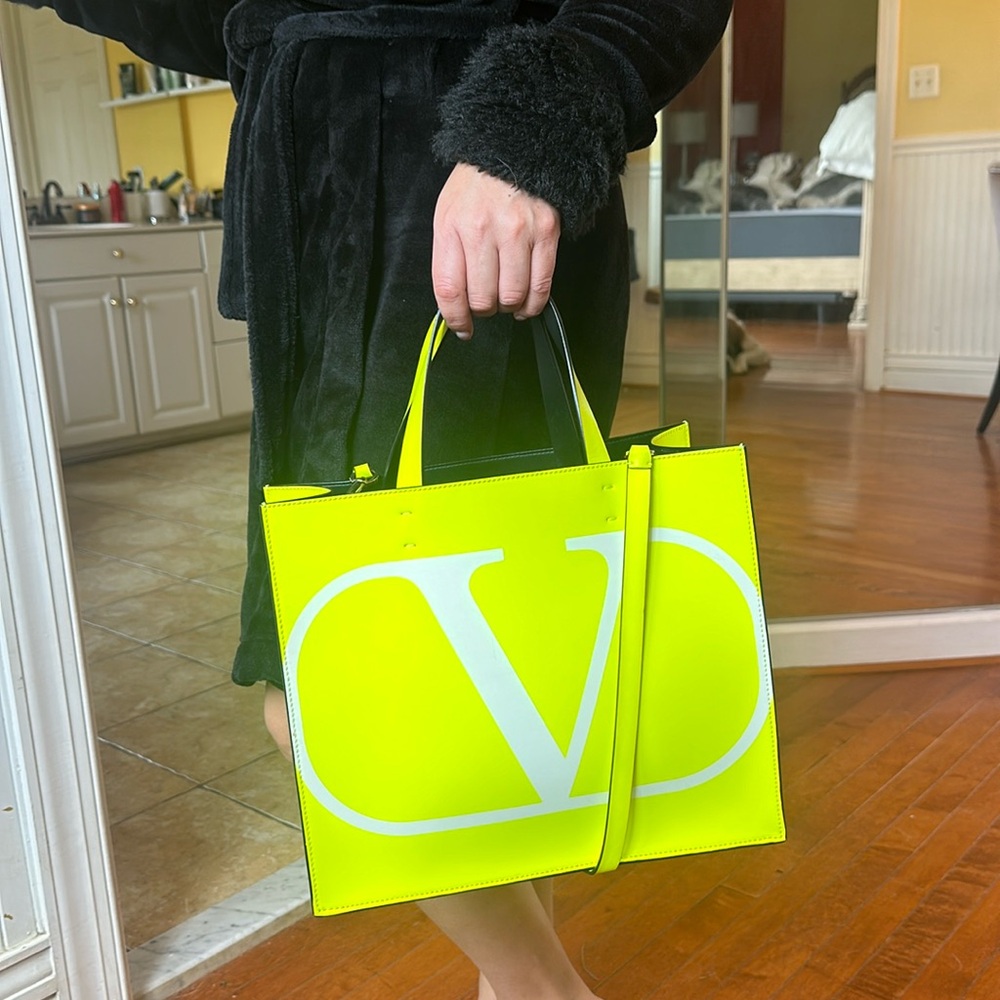VALENTINO NEON YELLOW PURSE, PERFECT CONDITION